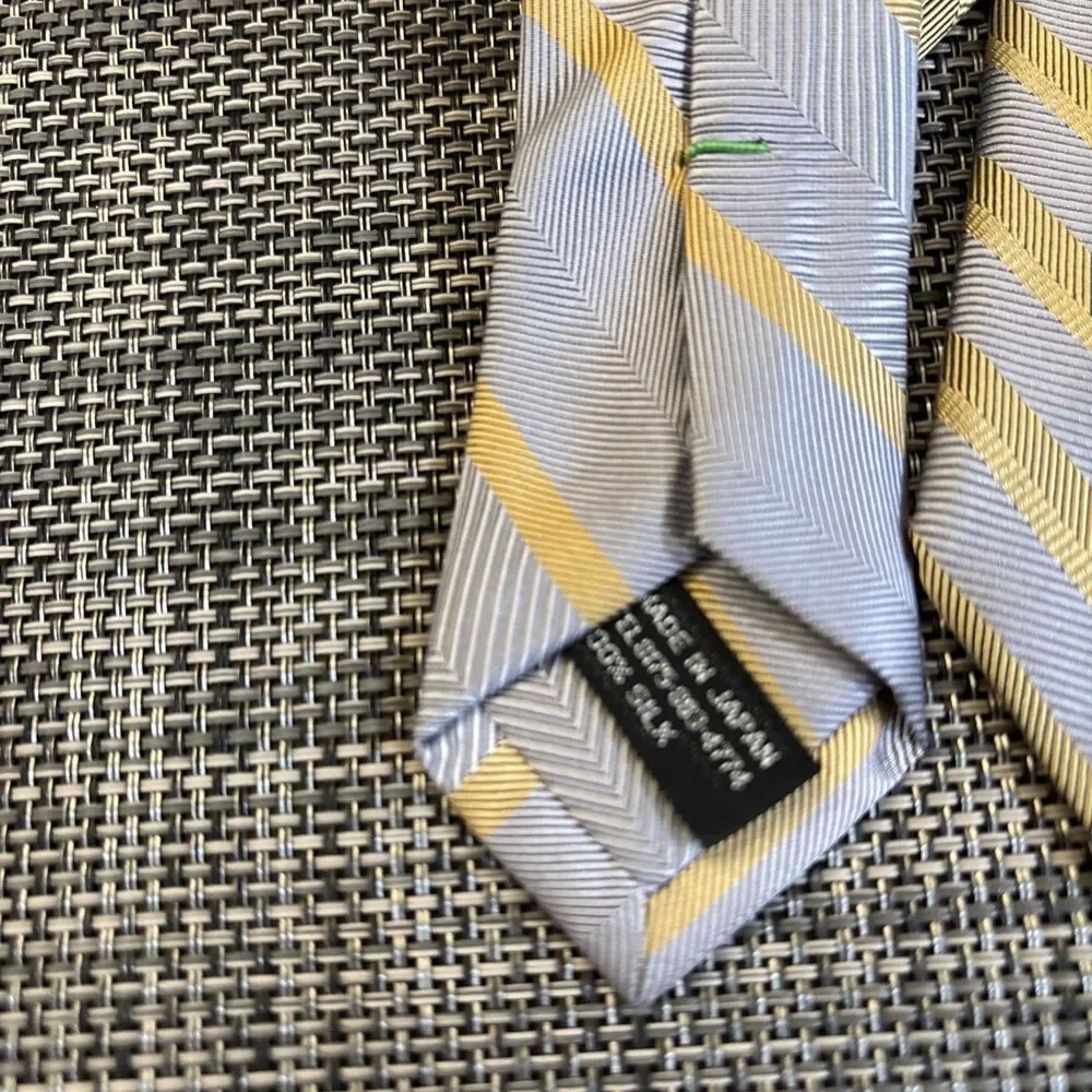 Jhane Barnes 100% Silk Necktie Tie Geometric Gray Gold Made in Japan